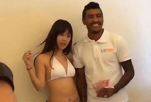 今日NBA重要伤停08:00 克利夫兰骑士 VS 波特兰开拓者迪恩-韦德、泰-杰罗姆、卢比奥：缺席韦恩莱特、罗伯特-威廉姆斯、安芬尼-西蒙斯：缺席08:30 布鲁克林篮网 VS 夏洛特黄蜂丹尼斯-史密斯：出战成疑卡梅伦-托马斯：可能出战西蒙斯：缺席布兰登-米勒：出战成疑拉梅洛-鲍尔、尼克-理查兹、科迪-马丁、尼利基纳：缺席08:30 纽约尼克斯 VS 底特律活塞博扬：出战成疑乔-哈里斯、蒙特-莫里斯：缺席08:30 迈阿密热火 VS 印第安纳步行者海史密斯、巴特勒：出战成疑德鲁-史密斯、RJ-汉普顿、希罗：缺席以赛亚-杰克逊、麦康纳：出战成疑杰伦-史密斯：缺席09:00 俄克拉荷马雷霆 VS 洛杉矶湖人海斯：出战成疑八村垒、文森特、范德比尔特：缺席09:00 明尼苏达森林狼 VS 犹他爵士爱德华兹：出战成疑麦克丹尼尔斯、麦克劳克林：缺席邓恩：出战成疑马尔卡宁：缺席09:00 芝加哥公牛 VS 密尔沃基雄鹿德罗赞、拉文：出战成疑鲍尔：赛季报销康诺顿、克劳德：缺席09:00 圣安东尼奥马刺 VS 亚特兰大老鹰文班亚马：出战成疑索汉：可能出战杰伦-约翰逊、巴夫金：缺席11:00 金州勇士 VS 洛杉矶快船保罗、加里-佩顿二世：缺席诺曼-鲍威尔：出战成疑梅森-普拉姆利、波士顿：缺席专家推荐【胜利导航】足球7连红 奉上哥伦甲：麦德林独立 vs 百万富翁【易球胜】足球6连红 带来墨联：瓜达拉哈拉 VS 普马斯【北境之王】篮球7连红 带来早间NBA赛事解析今日热点赛事今日上午，NBA常规赛精彩对话，俄克拉荷马雷霆 VS 洛杉矶湖人，金州勇士 VS 洛杉矶快船，北境之王（篮球7连红）带来赛事解析。